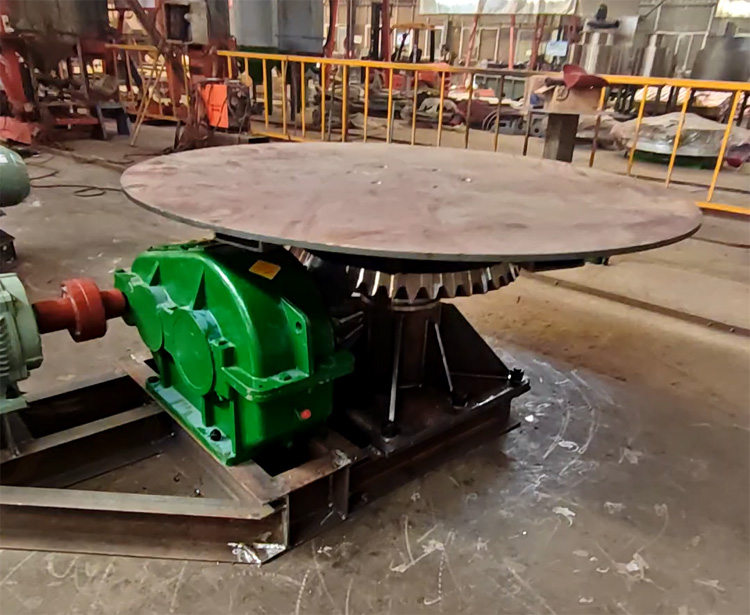 客戶定制1.5米圓盤給料機(jī)2臺(tái)