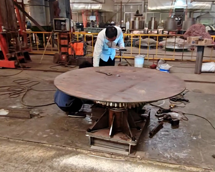 1.5米圓盤(pán)給料機(jī)